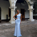 Elara – vestido elegante de un hombro