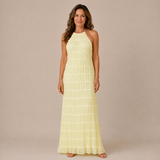 Julia - Vestido halter largo con textura texturizada en capas horizontales