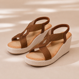 Marisol - Sandalias de cuña con tiras trenzadas