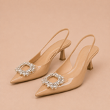 Zapatos elegantes con adorno brillante