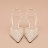 Zapatos de tacón con bordado floral