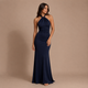 Inés - Vestido maxi halter con nudo frontal y silueta ceñida