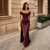 Lorena - Vestido maxi satinado con hombros descubiertos y abertura alta