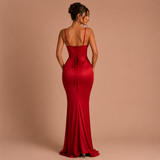 Martina - Vestido maxi satinado con corpiño estructurado y silueta sirena