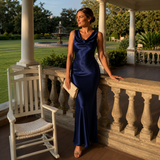 Paula - Vestido maxi satinado con escote cascada y silueta sirena