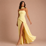 Mía - Vestido largo con abertura alta y detalle fluido al cuello