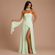 Mía - Vestido largo con abertura alta y detalle fluido al cuello