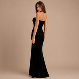Teresa – vestido largo negro con escote estructurado