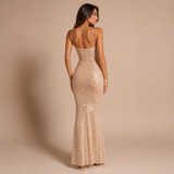 Natalia – vestido ajustado de efecto glam con caída elegante