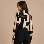 Aina – blusa estampada de inspiración artística con corte clásico