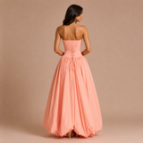 Isabela - Vestido strapless con corpiño fruncido y falda voluminosa