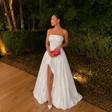 Isabela - Vestido strapless con corpiño fruncido y falda voluminosa