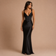 Verónica - Vestido maxi satinado con corpiño estructurado y silueta sirena