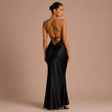 Laura - Vestido maxi satinado con tirantes finos y escote en V