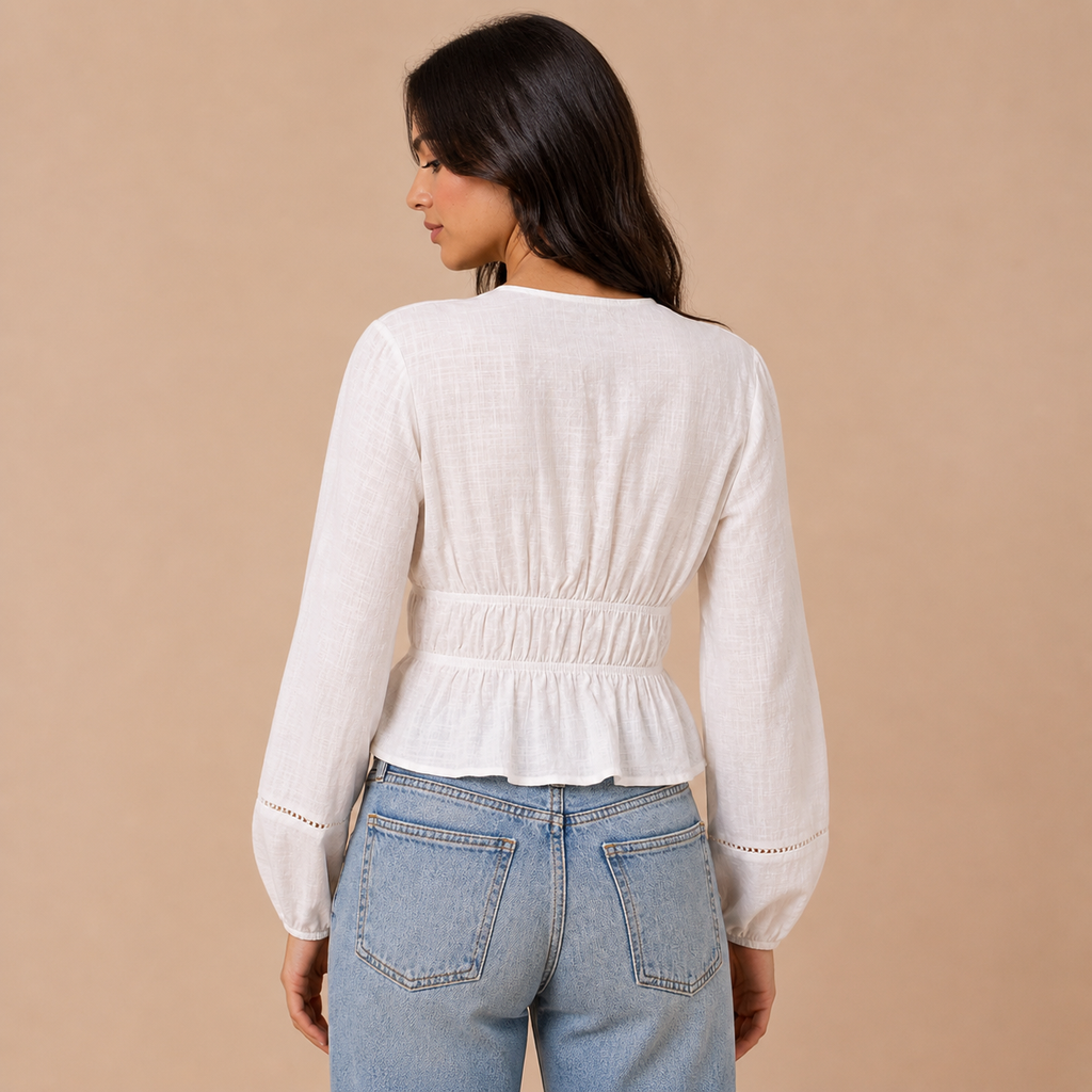 Elisa – blusa ligera con escote profundo y lazada delicada