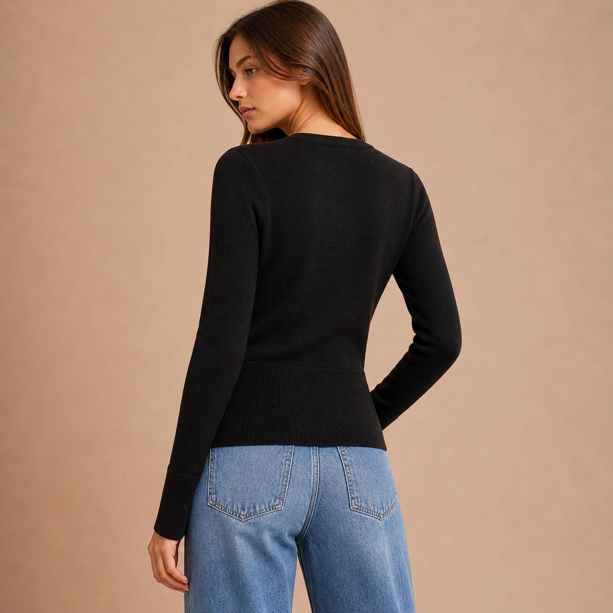 Sabela – cárdigan estructurado de punto fino con botonadura frontal elegante