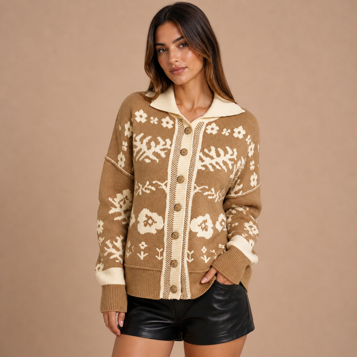Iziar – cárdigan de punto jacquard con motivos florales y aire vintage acogedor