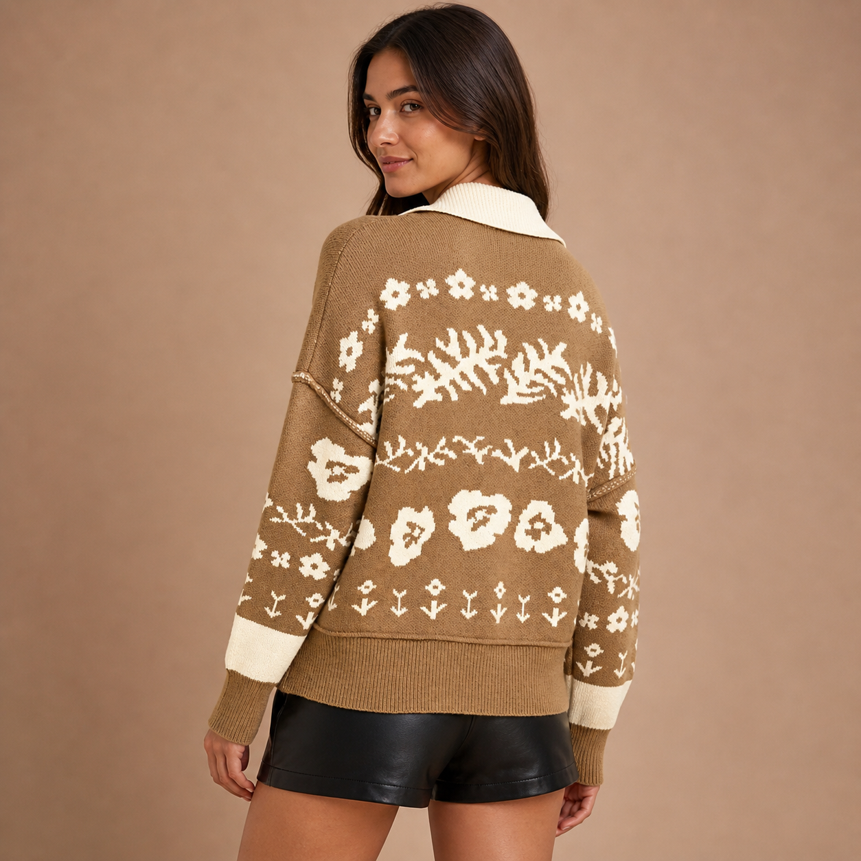 Iziar – cárdigan de punto jacquard con motivos florales y aire vintage acogedor