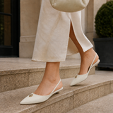Sandalias elegantes minimalistas