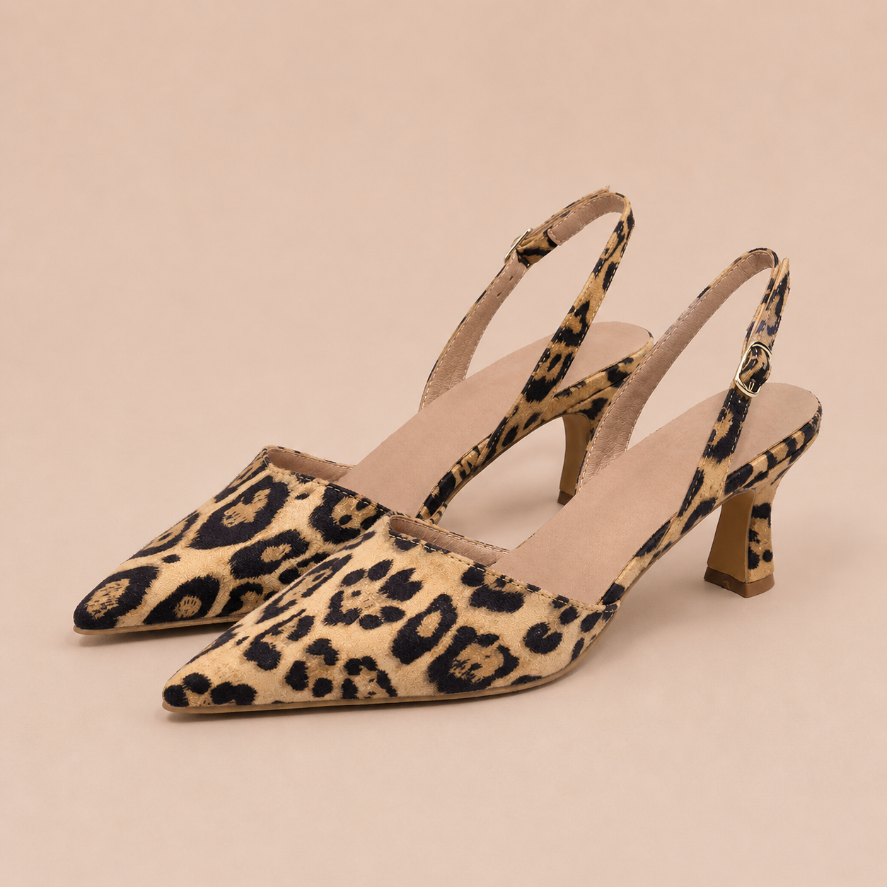 Zapatos de tacón con estampado leopardo