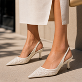 Zapatos de tacón con bordado floral
