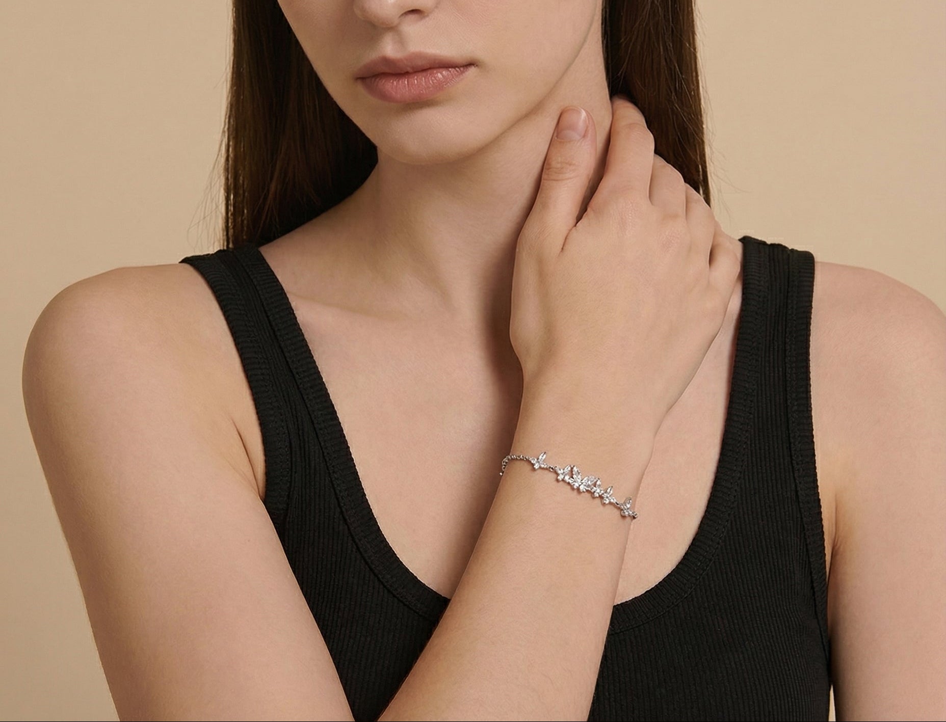 Pulsera plateada floral